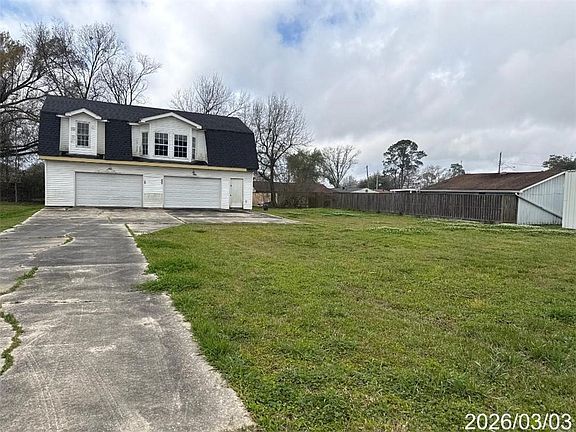 3rd image of 304 4th St