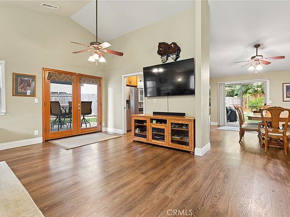 3rd image of 1559 La Linda Ln