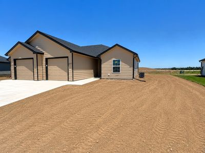 1237 Fountain Dr, Salina, KS, 67401