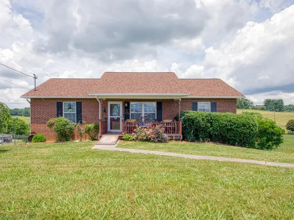 1760 Goddard Ln, Dandridge, TN 37725