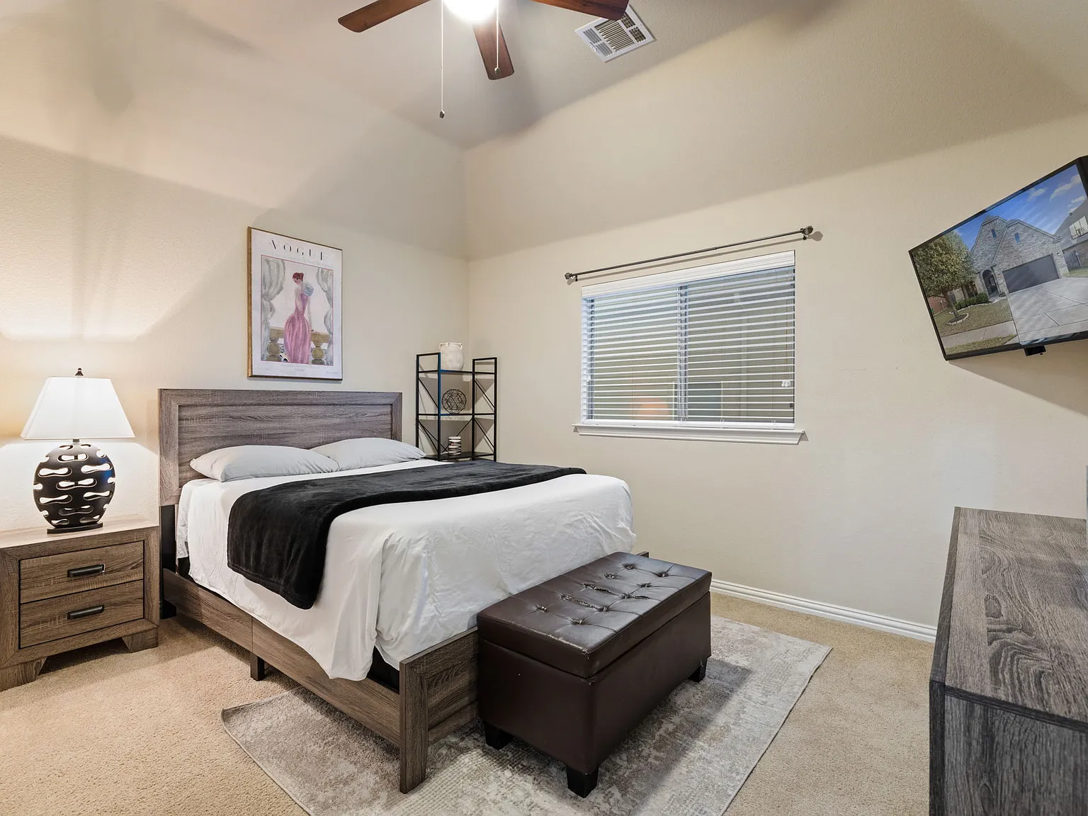 4 bed, 2777 sqft, $5,500 — Photo 3