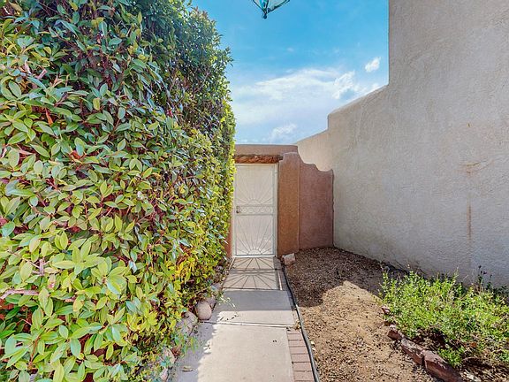 3rd image of 6001 Sweetwater Ct NW
