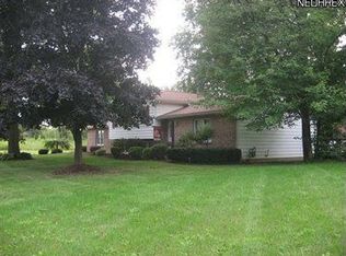 2111 Coit Dr NW, Warren, OH