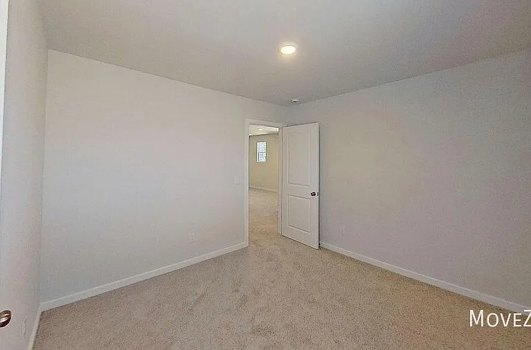 161 Davis Dr — Photo 33