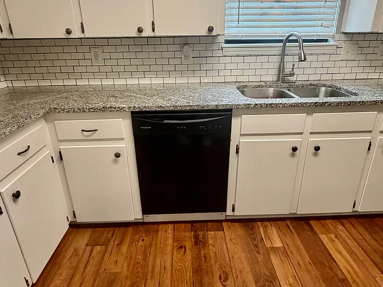 18 Bridgestone Dr — Photo 9