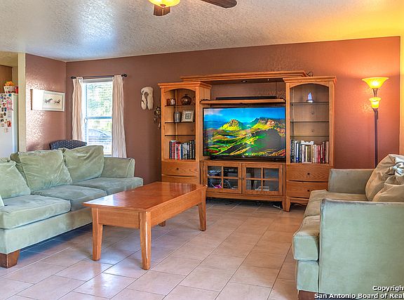 3rd image of 302 Butternut Blvd