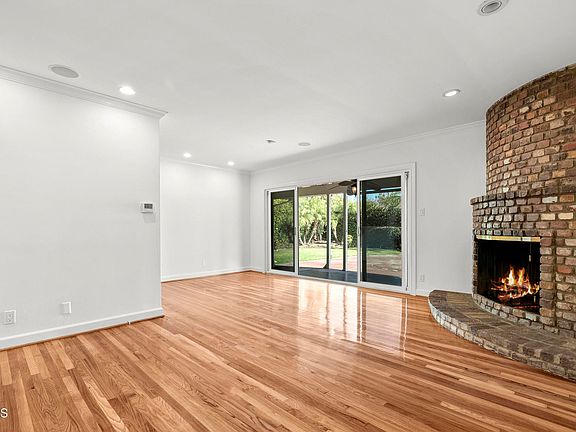 3rd image of 8114 Lurline Ave