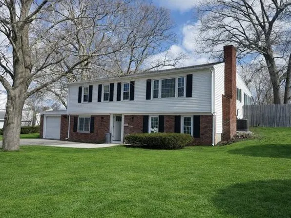 141 Hilton Rd, Warwick, RI 02889