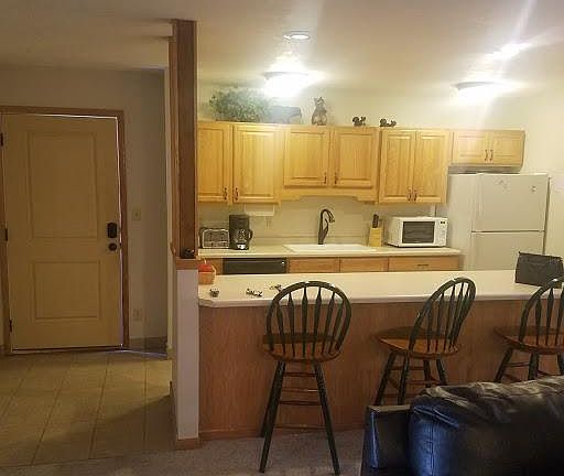 3rd image of 3819 N Village Round Dr #15