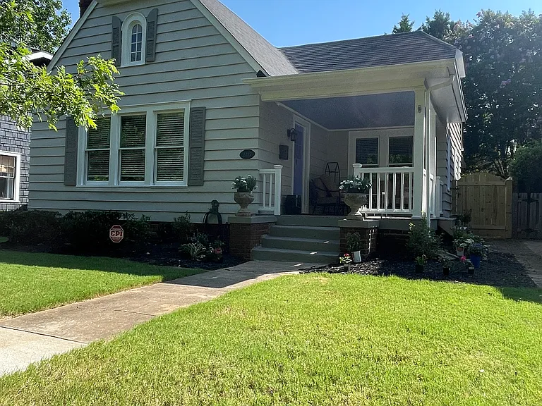 2215 Sarah Marks Ave — Photo 1
