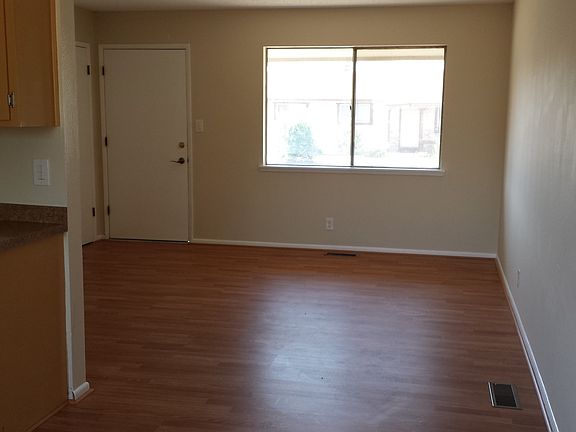 2nd image of 1500 Oxford Ave