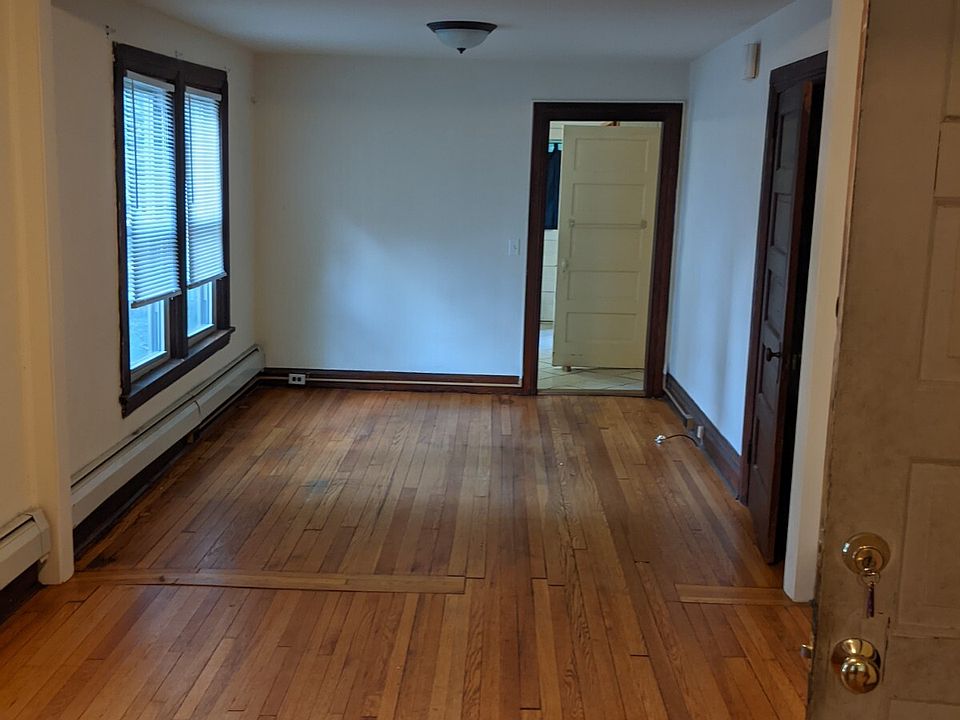 1st image of 909 N Cayuga St