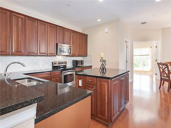4th image of 1148 Venetian Harbor Dr NE