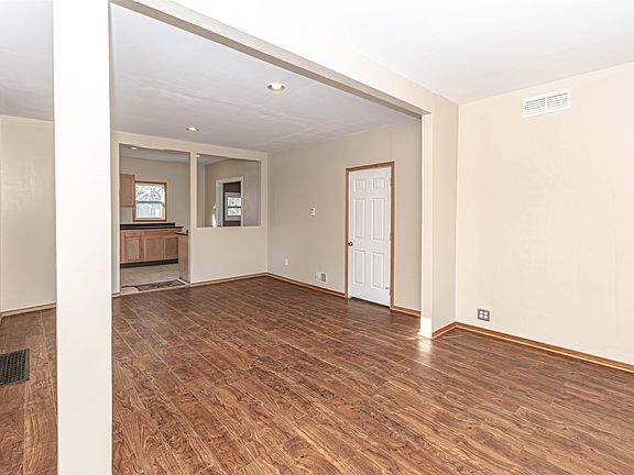 3rd image of 316 N Day Ave
