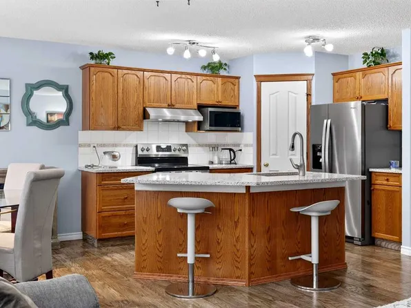 129 E Bridlewood Way SW, Calgary, AB T2Y 3S8