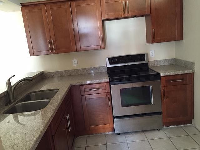 2nd image of 3947 Victoria Dr