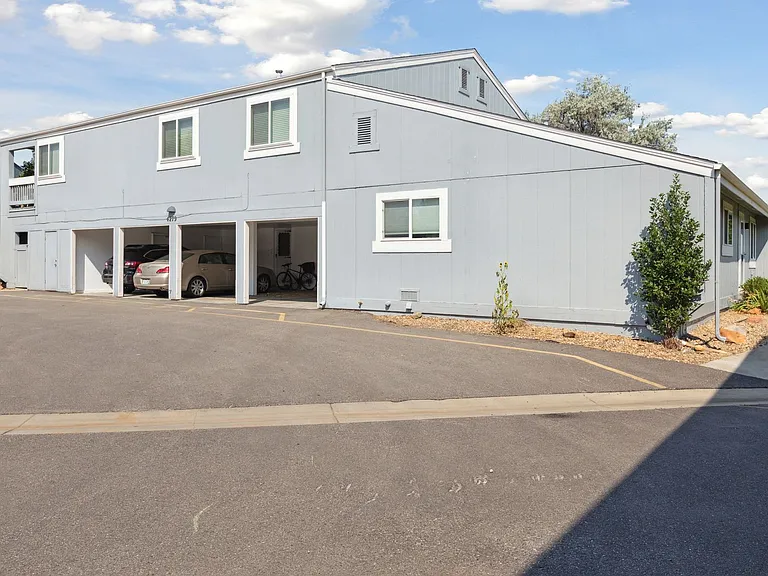 4279 Monroe Dr #A — Photo 29