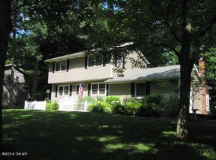 39 Walden Dr, Mountain Top, PA 18707
