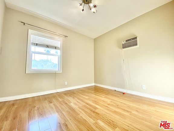 5th image of 603 N Bronson Ave #1/2
