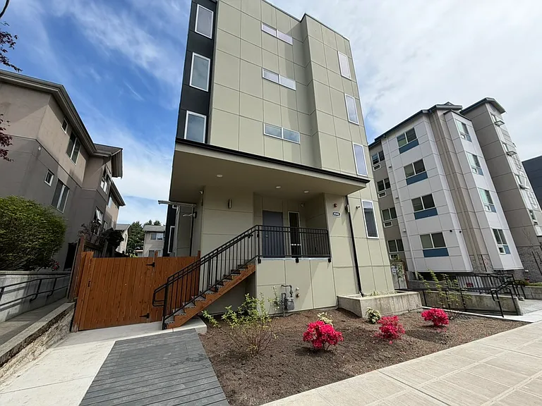 4544 20th Ave NE #104 — Photo 6