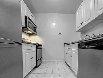 Rented by Manhattan Realty Group