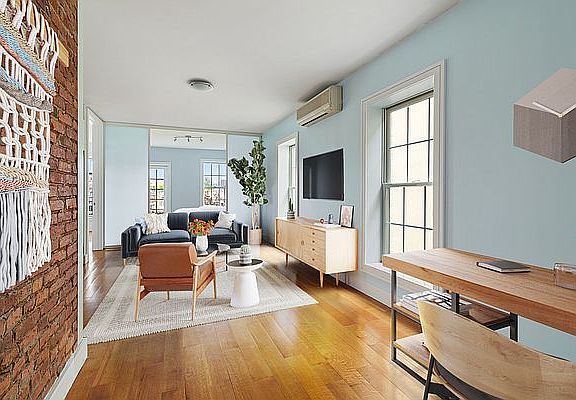 3rd image of 204 W 140th St #5C