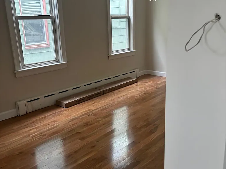 78 Sterling Ave — Photo 5