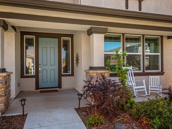 2nd image of 5704 Desert Mallow St