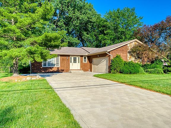 2nd image of 4727 Westview Dr