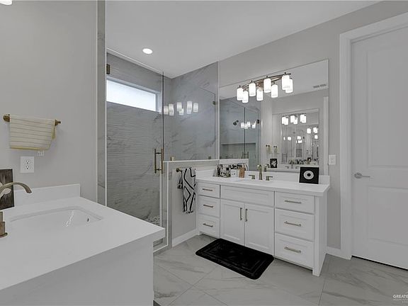 4th image of 2503 Yarrow St