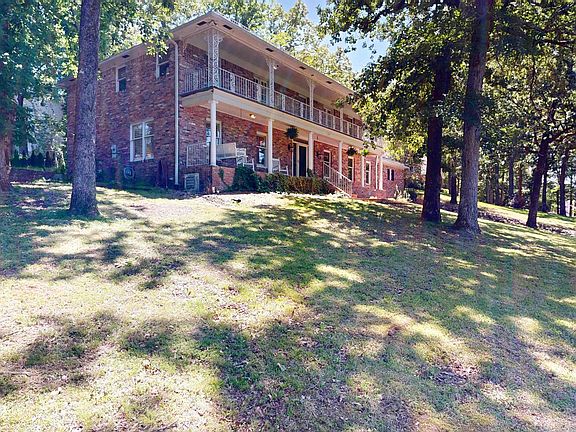 2nd image of 112 Leigh Cir