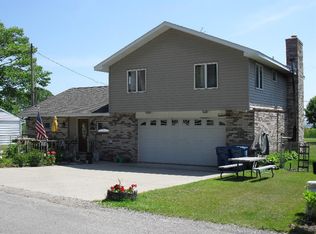 2312 Oak Rd, Pinconning, MI 48650