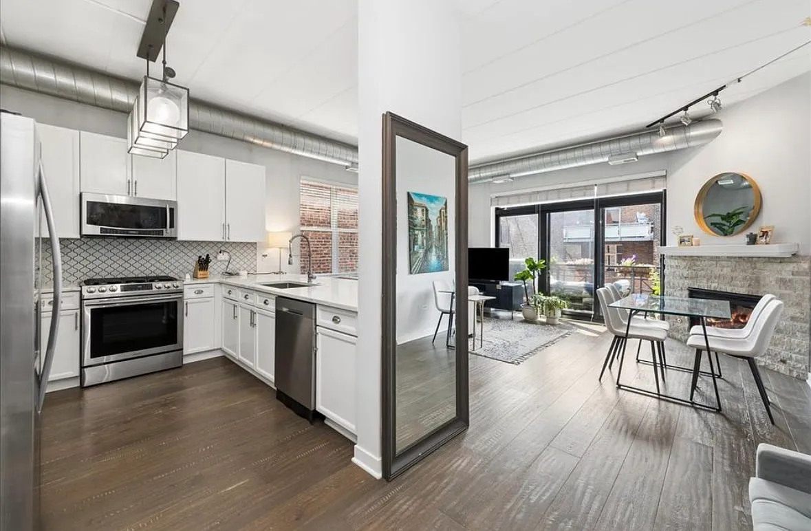 2 bed, $3,800 — Photo 3