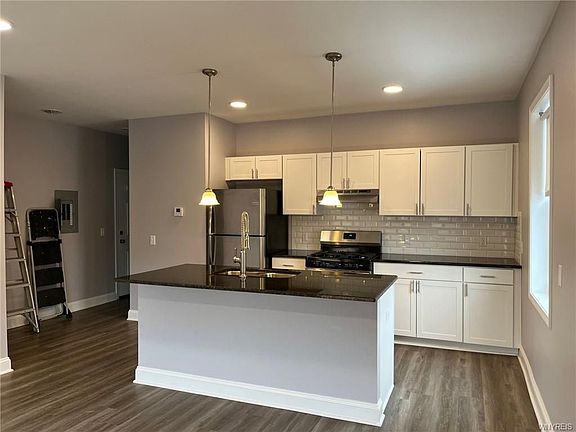 5th image of 1986 S Park Ave #1