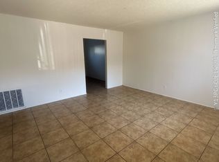 114 Washington Ave #8, Bakersfield, CA 93308
