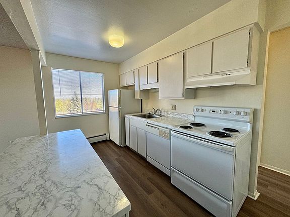 4th image of 2897 Greenland Dr APT 201