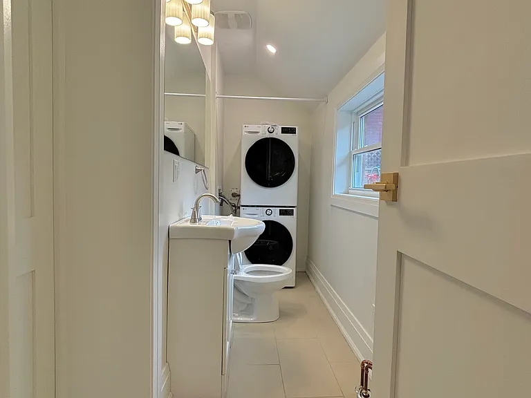 24 Ashley St — Photo 18