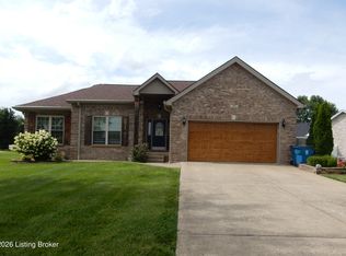 300 Jade Dr, Shepherdsville, KY 40165