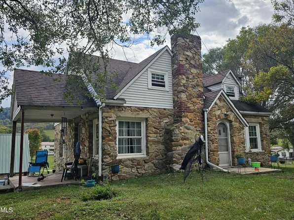 241 Griffith Dr, Castlewood, VA 24224
