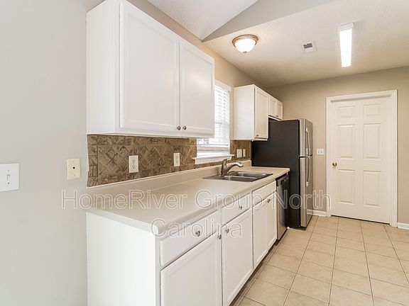 5th image of 1812 Lochwood Dr