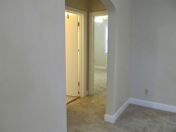 5th image of 5003 Winchester Dr