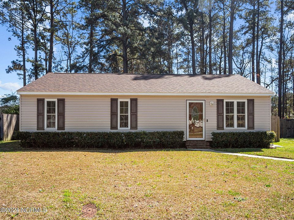 1st image of 322 Lakewood Drive