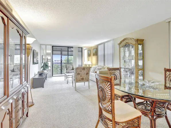 1001 Colony Point Cir APT 514, Pembroke Pines, FL 33026