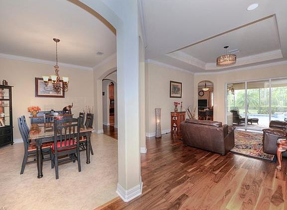 2nd image of 21035 Torre Del Lago St