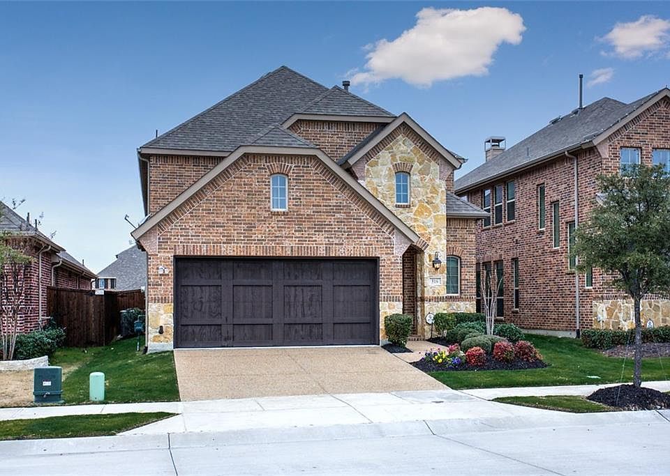 1st image of 516 Highwood Trl