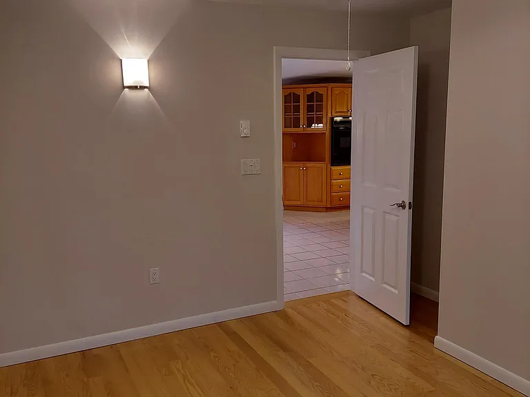 11 Cedarwood Ln — Photo 6