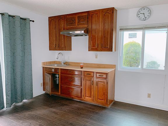 5th image of 1127 Winifred Ave