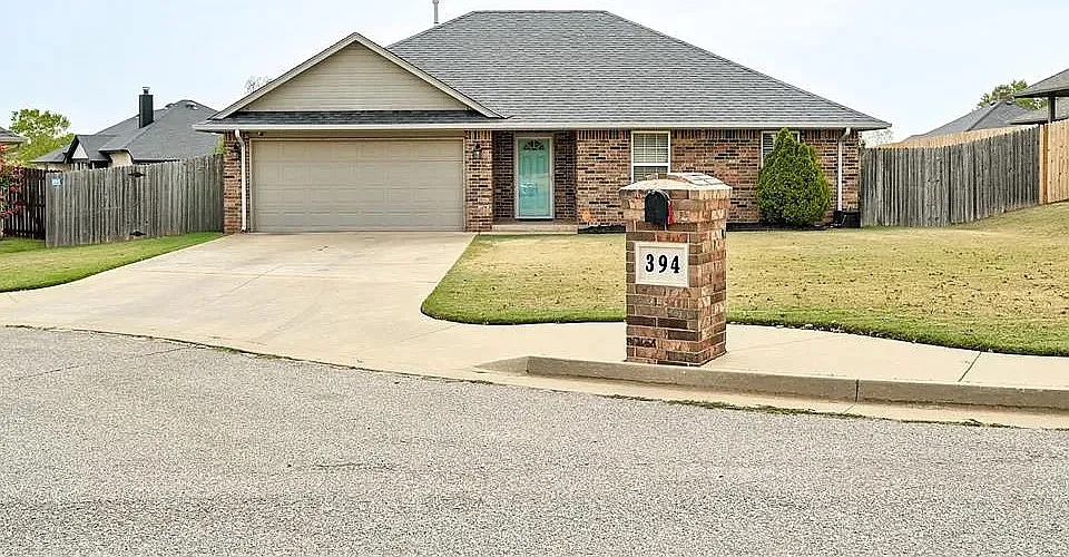 394 Cindy Ct