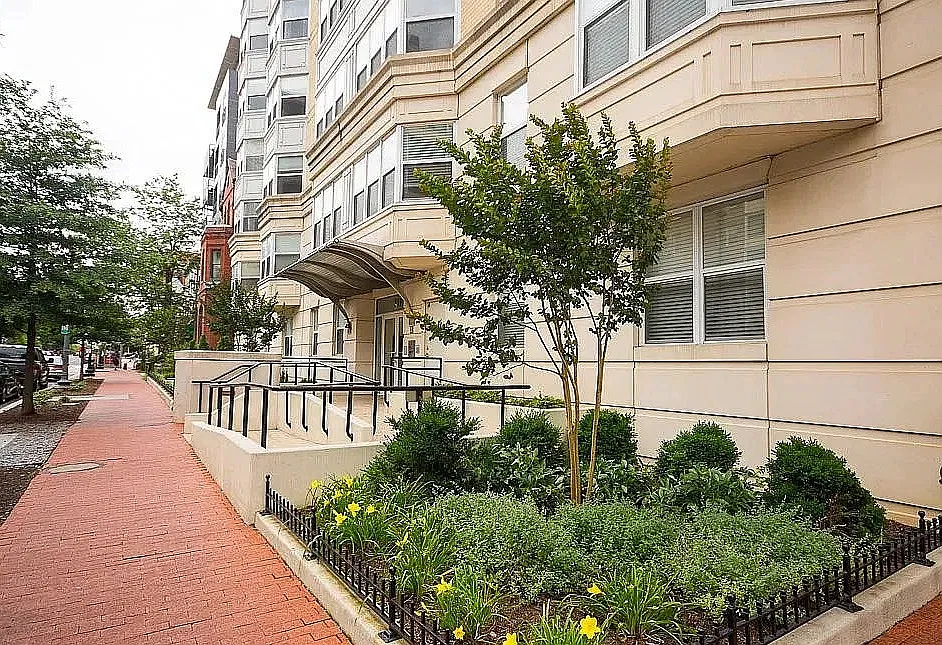 1111 11th St NW #506