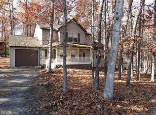 1318 Lakeview Dr, Cross Junction, VA 22625